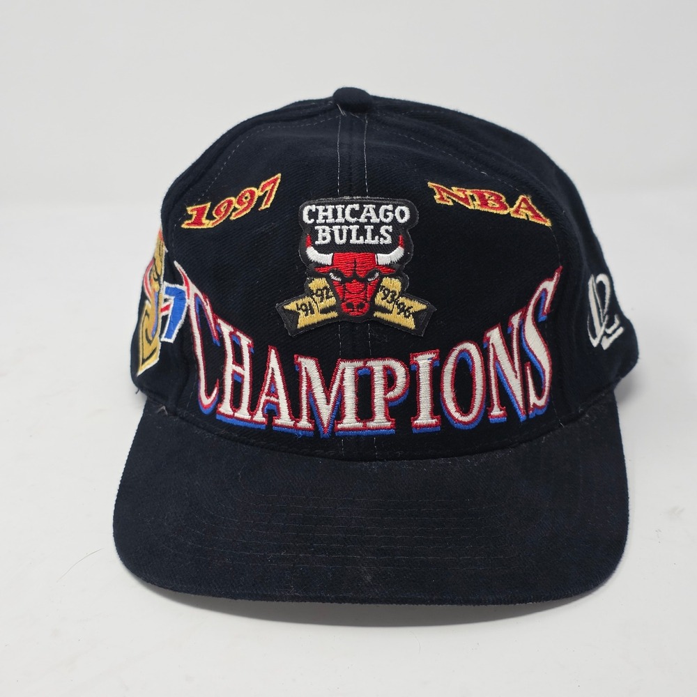 Vintage Corduroy Chicago Bulls 1997 NBA Champions Snapback Hat Logo Athletic